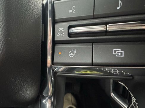 Used 2025 GMC Acadia Denali w/ Super Cruise Package FWD image 25