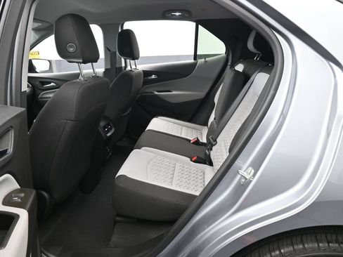 Used 2024 Chevrolet Equinox LS w/ LS Convenience Package FWD image 28