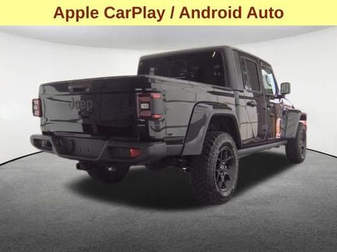Used 2024 Jeep Gladiator Sport AWD/4WD image 5