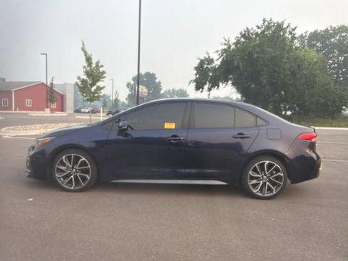 Used 2020 Toyota Corolla SE w/ SE Premium Package FWD image 2