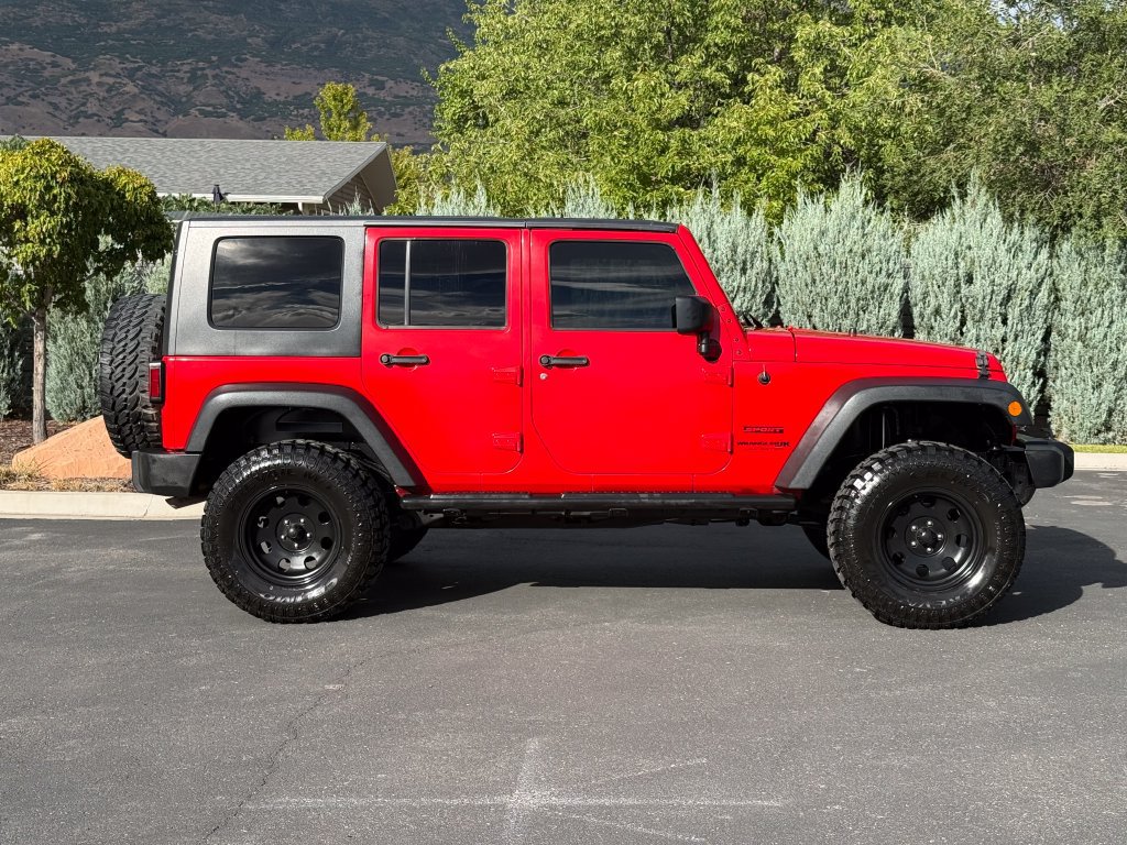 Used 2018 Jeep Wrangler Unlimited Sport S AWD/4WD image 8