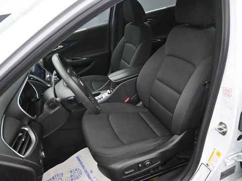 Used 2024 Chevrolet Malibu LT FWD image 15