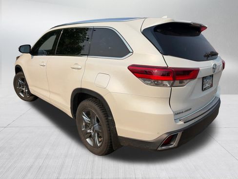 Used 2017 Toyota Highlander Limited Platinum w/ Carpet Mat Package AWD/4WD image 4