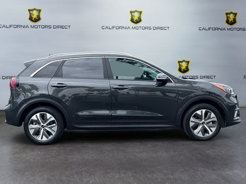 Used 2022 Kia Niro EX FWD image 6