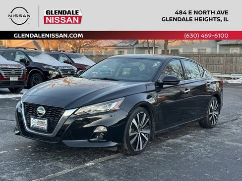 Certified 2020 Nissan Altima 2.5 Platinum image 1