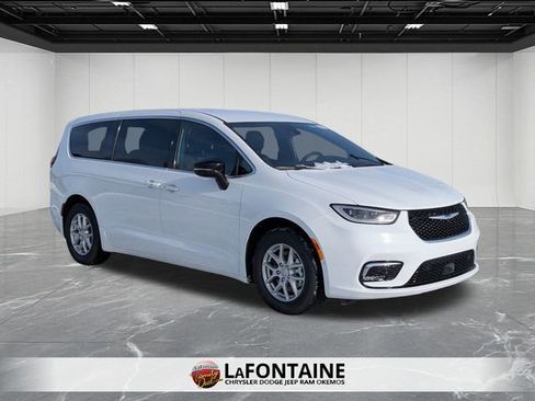 New 2026 Chrysler Pacifica Select image 7
