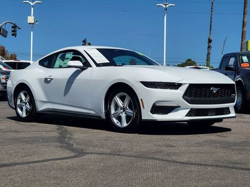 Used 2026 Ford Mustang Coupe RWD image 28