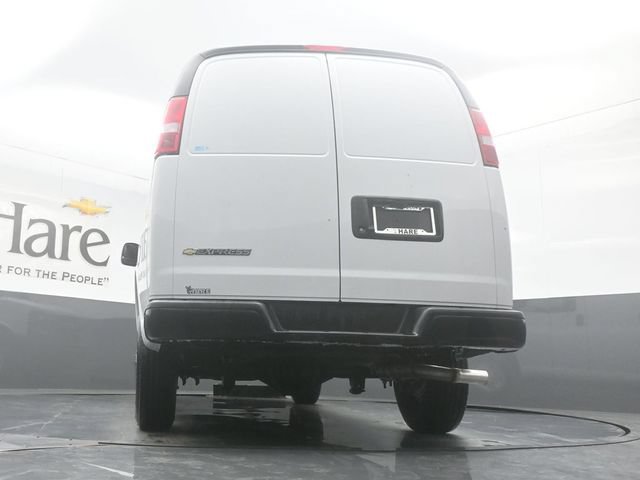 New 2026 Chevrolet Express 2500 w/ Driver Convenience Package RWD image 33