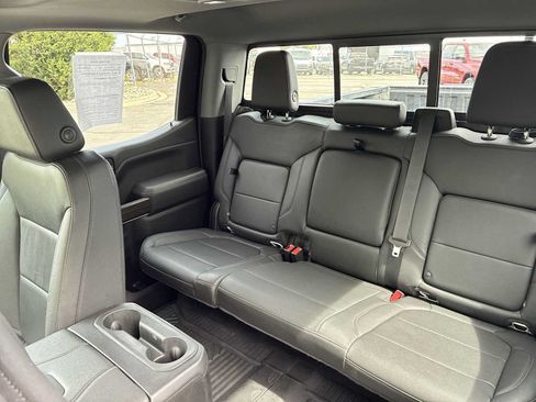 Used 2022 Chevrolet Silverado 1500 LT Trail Boss w/ Convenience Package II AWD/4WD image 22