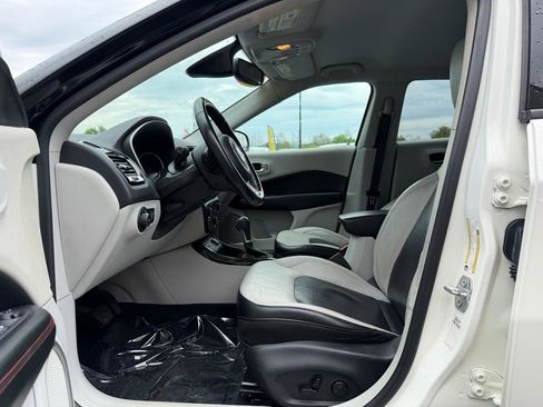 Used 2020 Jeep Compass Limited image 14