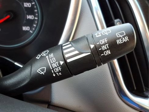Used 2024 Chevrolet Equinox LS w/ LS Convenience Package FWD image 28