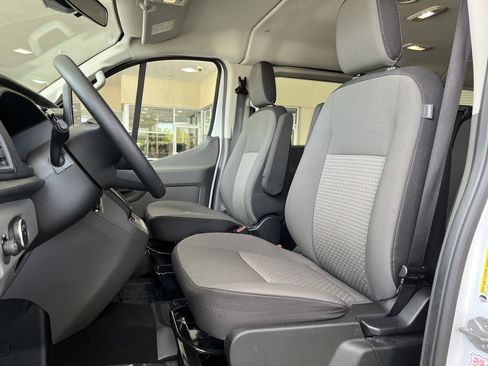 Used 2025 Ford Transit 350 XLT RWD image 2