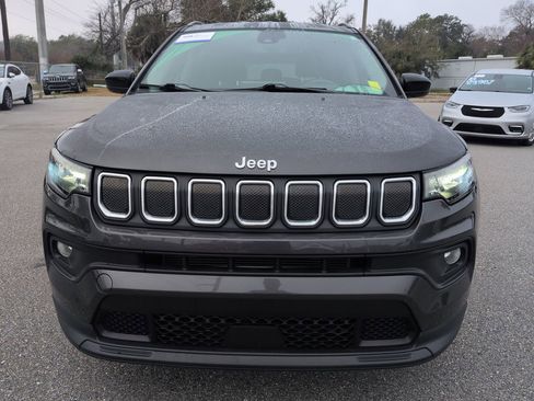 Used 2022 Jeep Compass Latitude image 9