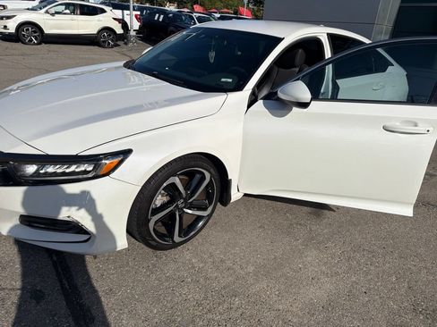 Used 2019 Honda Accord Sport image 6