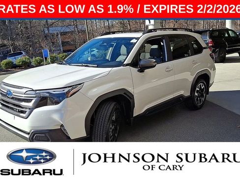 Certified 2025 Subaru Forester Premium w/ Protection Package image 4