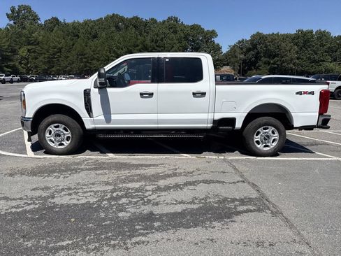 Used 2025 Ford F250 XLT AWD/4WD image 11