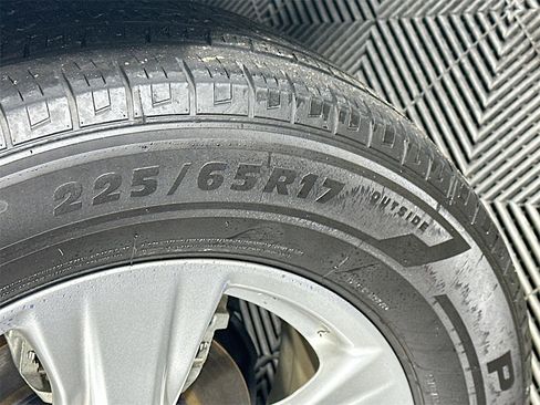 Used 2019 Toyota RAV4 LE image 32