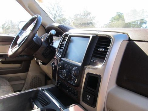 Used 2017 RAM 2500 Laramie w/ Convenience Group image 42