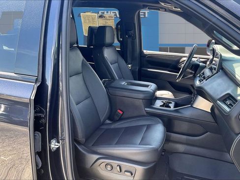 Used 2024 Chevrolet Tahoe Z71 w/ Luxury Package AWD/4WD image 30