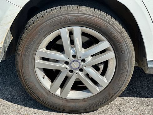 Used 2014 Mercedes-Benz GL 450 4MATIC image 29