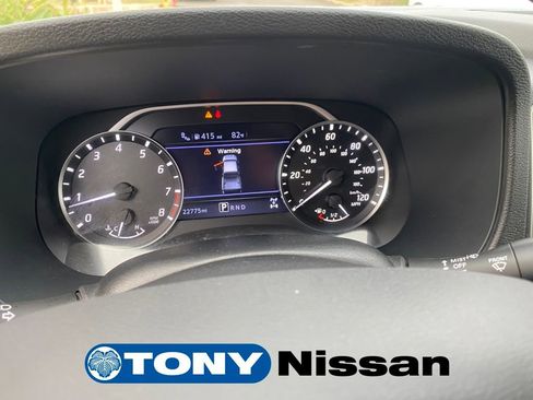 Used 2023 Nissan Frontier SV w/ Technology Package image 15