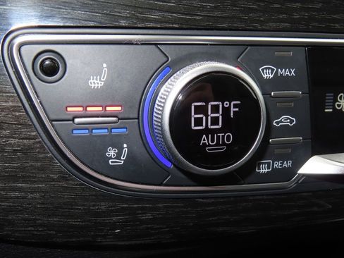 Used 2019 Audi Q7 3.0T Prestige image 9