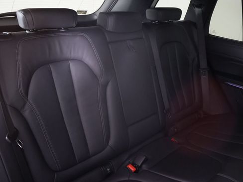 Used 2022 BMW X5 xDrive40i AWD/4WD image 39
