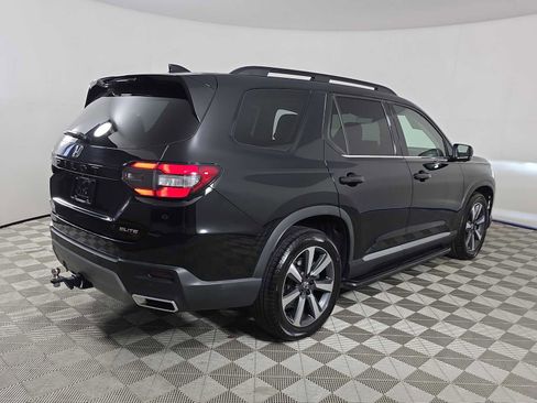 Used 2023 Honda Pilot Elite image 8