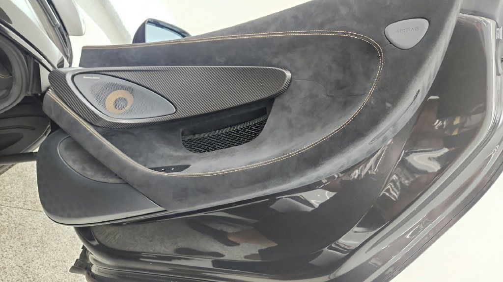 Used 2019 McLaren 600LT RWD image 76