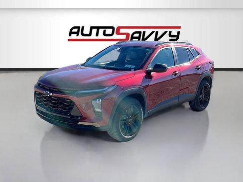 Used 2024 Chevrolet Trax ACTIV w/ Driver Confidence Package FWD image 3