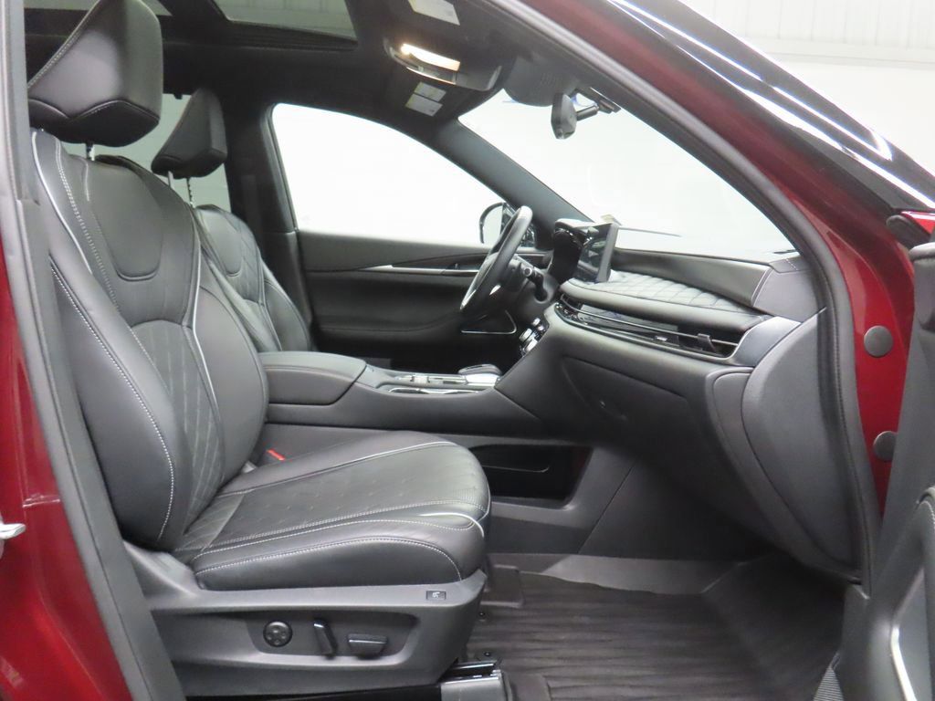 Used 2023 INFINITI QX60 Autograph AWD/4WD image 32