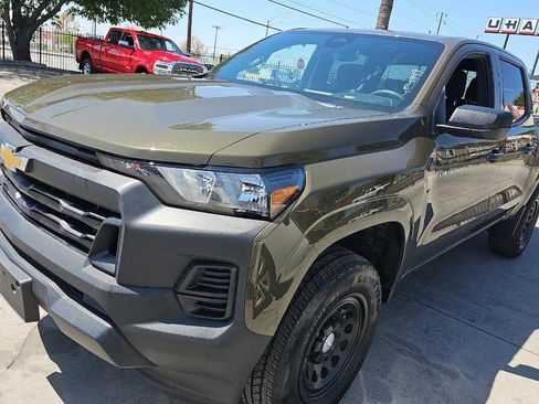 Used 2023 Chevrolet Colorado W/T image 2