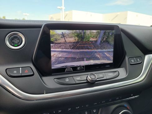 Used 2022 Chevrolet Blazer LT FWD image 18