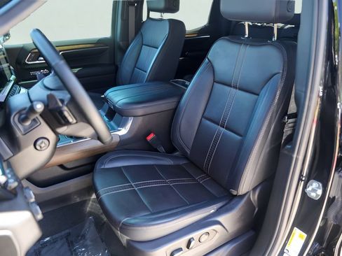 Used 2024 Chevrolet Silverado 1500 High Country w/ Midnight Edition AWD/4WD image 10