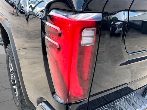 Used 2024 GMC Sierra 2500 Denali w/ Denali Reserve Package AWD/4WD image 29