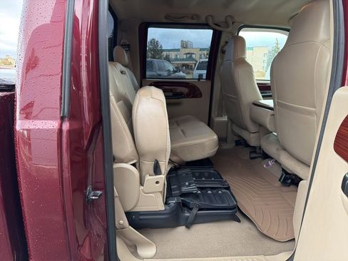 Used 2006 Ford F350 Lariat image 32