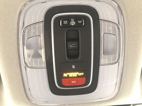 Used 2023 Hyundai Elantra Limited image 28