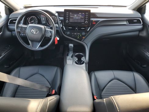 Used 2024 Toyota Camry SE image 14