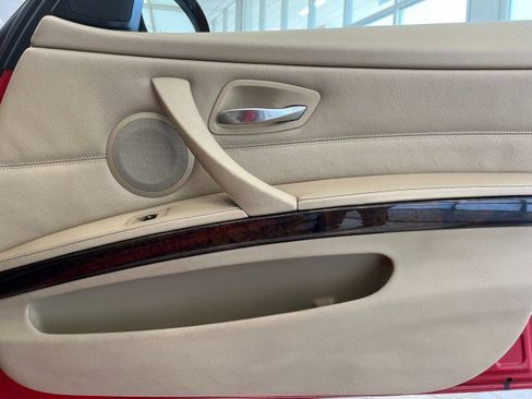 Used 2006 BMW 325i Sedan image 16