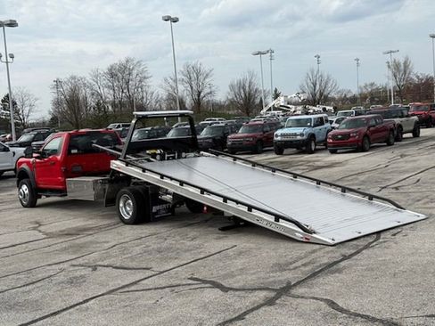 New 2024 Ford F550 4x4 Regular Cab Super Duty w/ XLT Value Package image 32