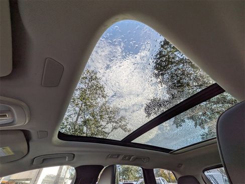 Certified 2025 Volvo XC60 B5 Core image 22