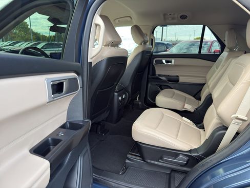 Used 2020 Ford Explorer XLT w/ Equipment Group 202A image 30