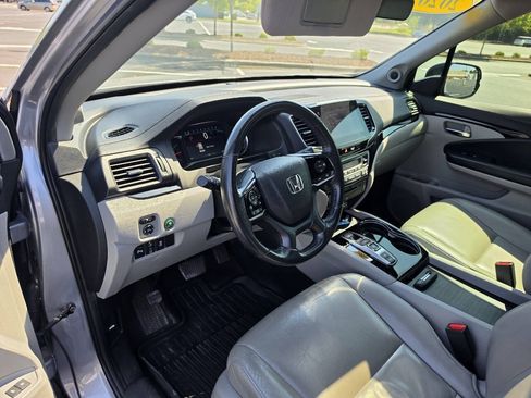 Used 2020 Honda Pilot Touring image 18
