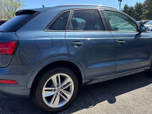 Used 2018 Audi Q3 2.0T Premium w/ Convenience Package AWD/4WD image 10