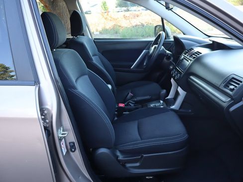 Used 2015 Subaru Forester 2.5i Premium AWD/4WD image 22