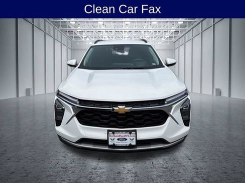 Used 2024 Chevrolet Trax LT FWD image 4