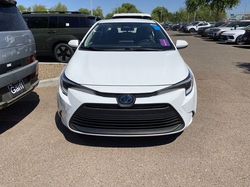 Used 2024 Toyota Corolla LE image 5