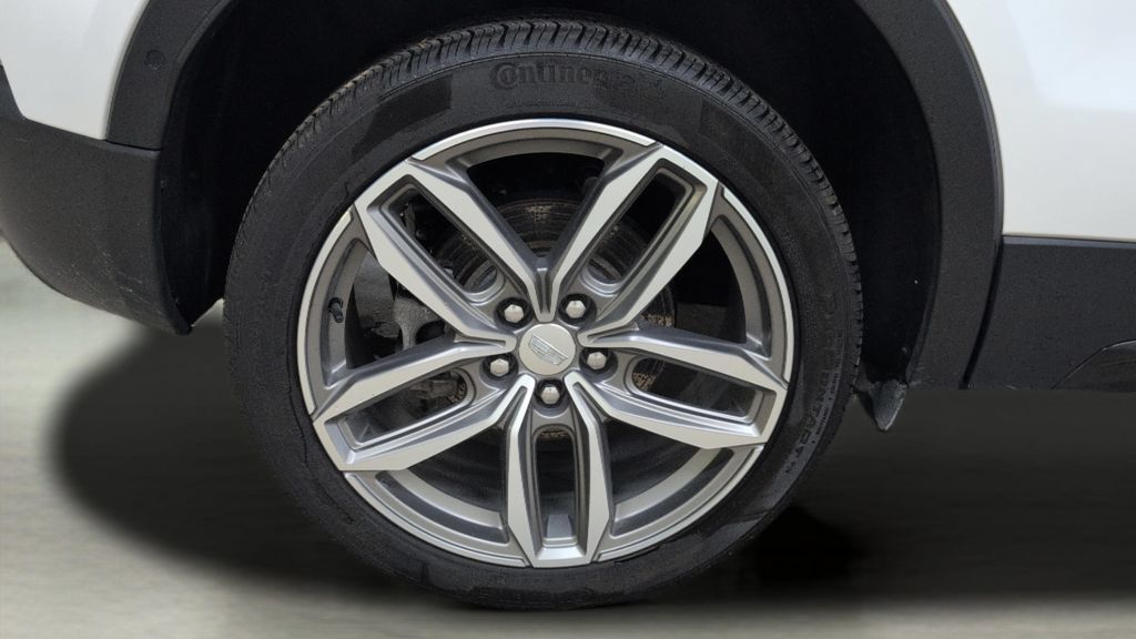 Used 2022 Cadillac XT4 Sport w/ Sun And Sound Package AWD/4WD image 28
