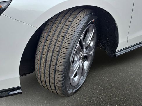 Certified 2025 Honda Accord EX-L image 28