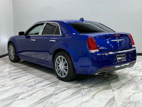 Used 2018 Chrysler 300 Limited w/ Safetytec Plus Group image 9